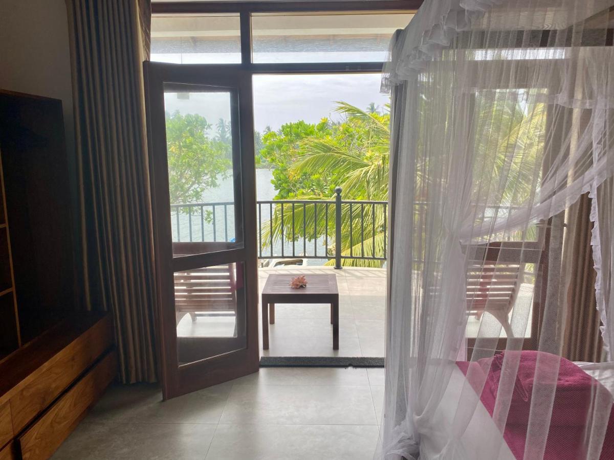 Villa Riverside อลุทกามา ภายนอก รูปภาพ