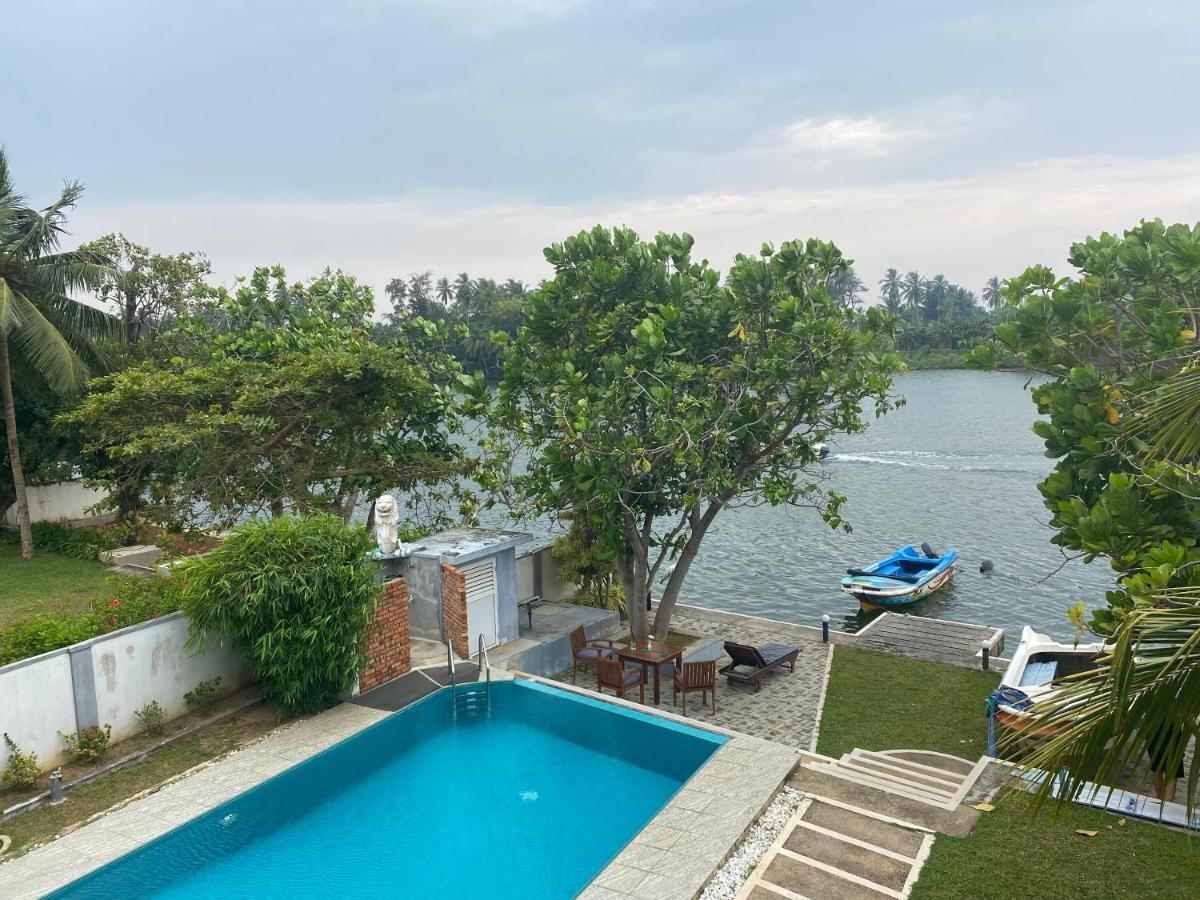 Villa Riverside อลุทกามา ภายนอก รูปภาพ