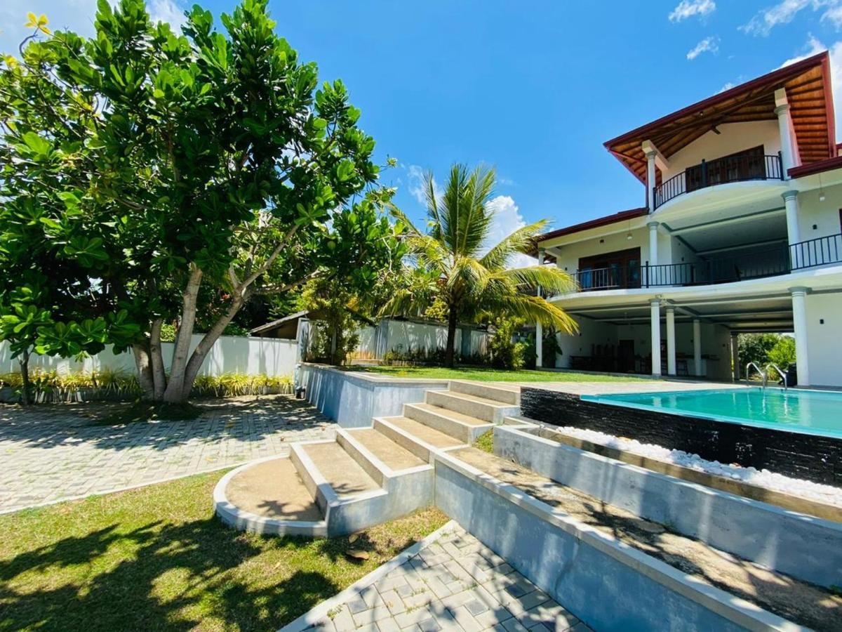Villa Riverside อลุทกามา ภายนอก รูปภาพ