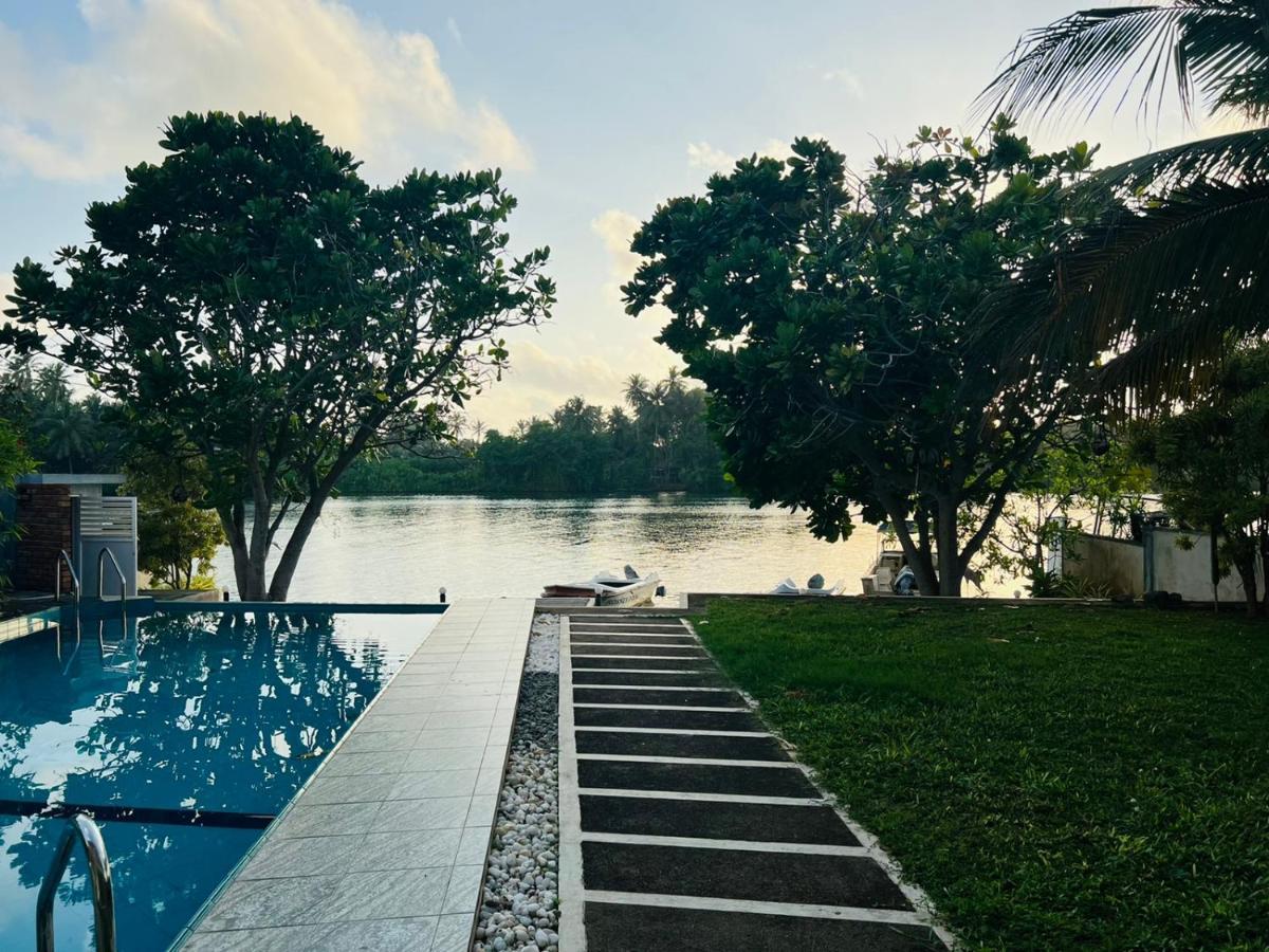 Villa Riverside อลุทกามา ภายนอก รูปภาพ