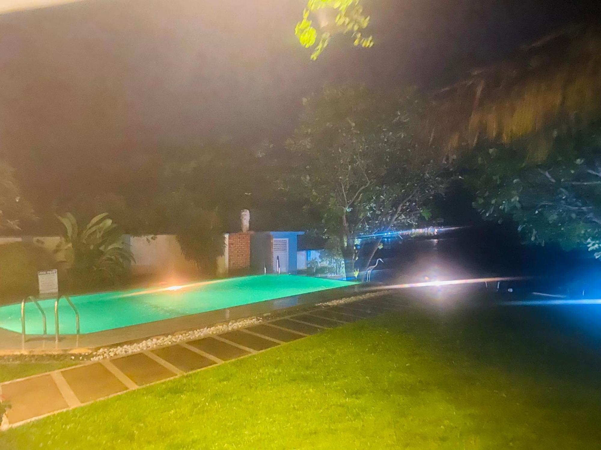 Villa Riverside อลุทกามา ภายนอก รูปภาพ